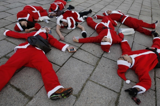 Kemeriahan Festival Tokyo Santa Run sejauh 2,5 kilometer