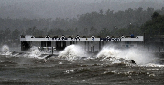 Topan Hagupit hantam wilayah timur Filipina