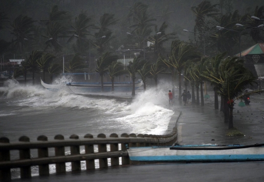 Topan Hagupit hantam wilayah timur Filipina