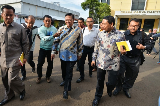 Agung Laksono umumkan ketua fraksi Partai Golkar di DPR/MPR