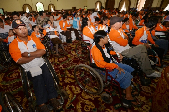 Ribuan penyandang cacat peringati Hari Disabilitas di Kalibata