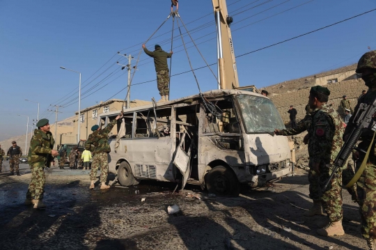 Bus militer Afghanistan dibom, 6 tentara tewas