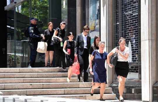 Suasana ketegangan saat pria bersenjata sandera warga Sydney