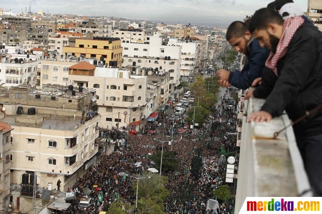 Foto : Rayakan HUT ke-27, militan Hamas pamer kekuatan di 