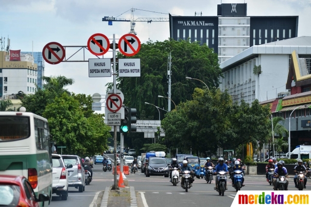 Foto Rambu rambu motor tak boleh melintas di HI sudah 