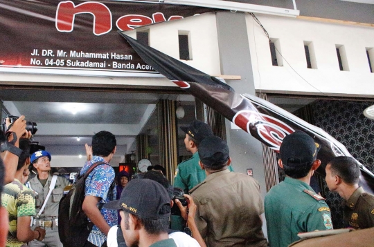 Jelang tahun baru, polisi syariat segel tempat karaoke di Aceh