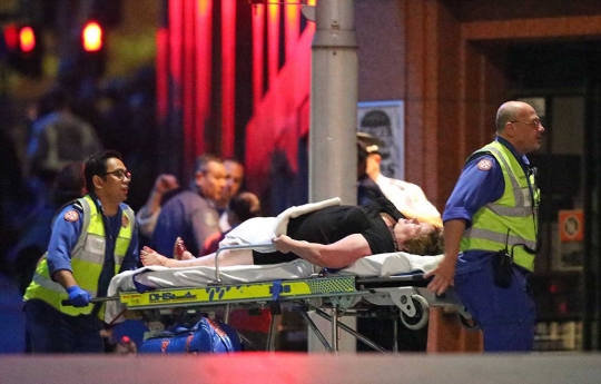 Suasana tegang evakuasi korban penyanderaan di Sydney