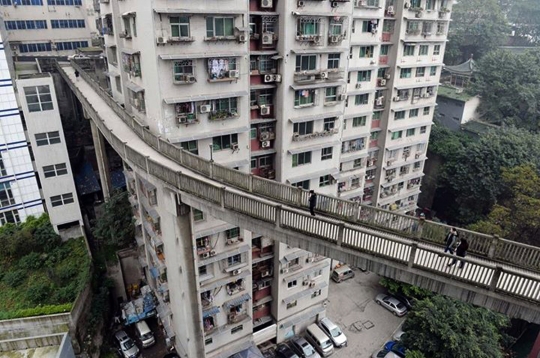 Jalan ini ada di Lantai 13
