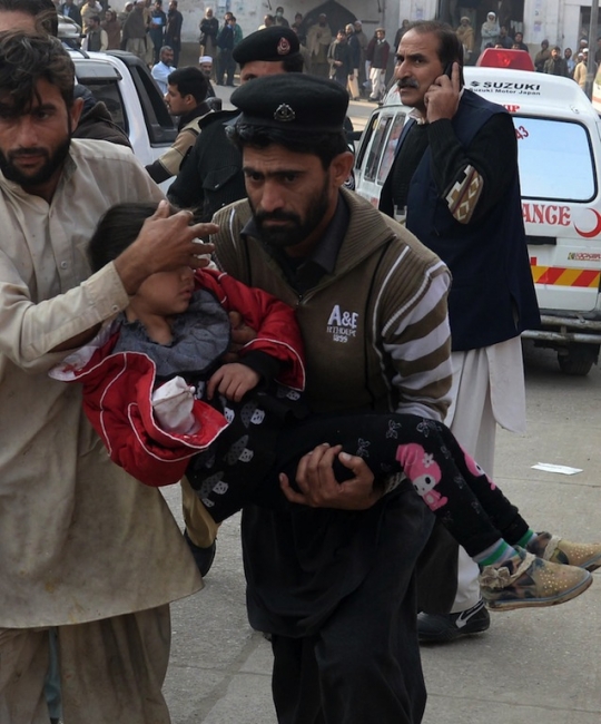 Derita bocah tak berdosa Pakistan terkena serangan bom Taliban