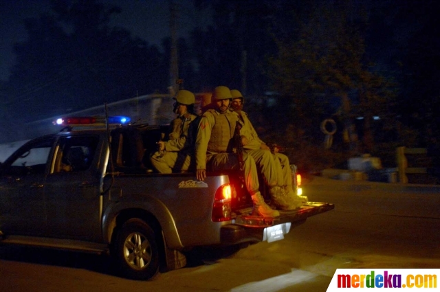  Foto  Militer Pakistan kepung lokasi serangan Taliban di 