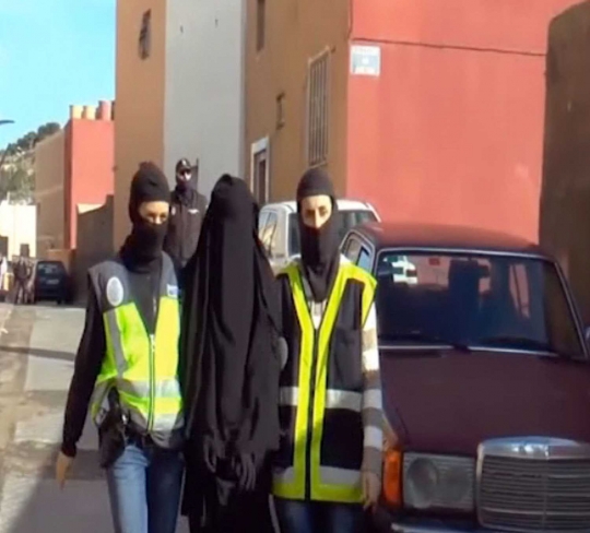Polisi Spanyol bongkar sindikat perekrut jihadis perempuan ISIS