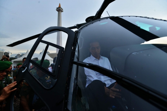 Kunjungi pameran Alutsista di Monas, Jokowi jajal helikopter TNI