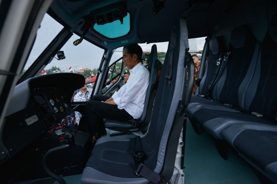 Kunjungi pameran Alutsista di Monas, Jokowi jajal helikopter TNI