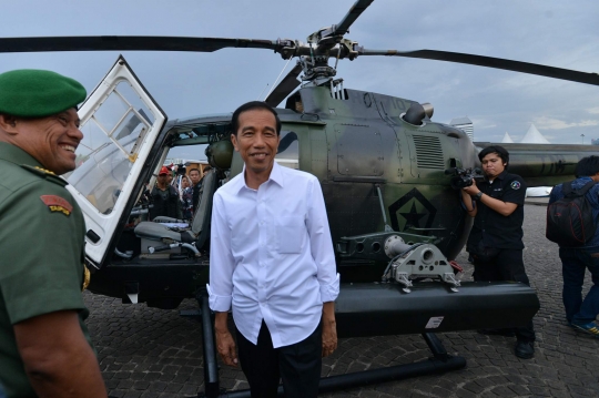 Kunjungi pameran Alutsista di Monas, Jokowi jajal helikopter TNI