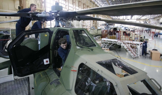 Mengintip pembuatan helikopter maut Rusia Mi-28NE