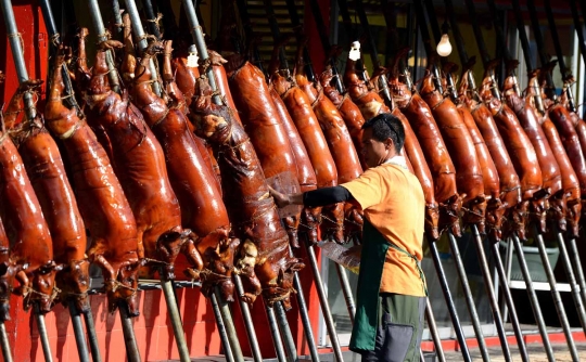 Lechon, makanan favorit warga Filipina di Hari Natal