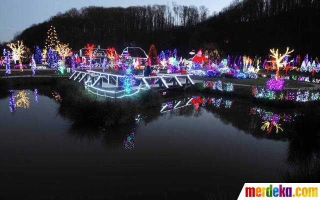 Foto : Menyaksikan kemeriahan perayaan Natal di belahan 