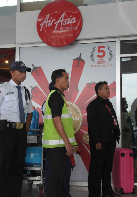 Pesawat hilang kontak, AirAsia tetap layani penerbangan