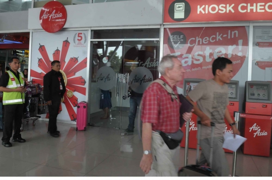 Pesawat hilang kontak, AirAsia tetap layani penerbangan