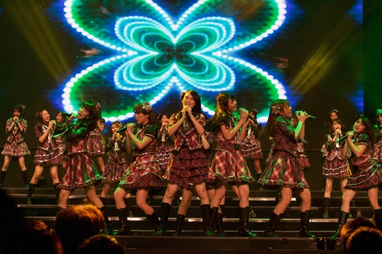 Melihat konser ulang tahun JKT48 ke tiga