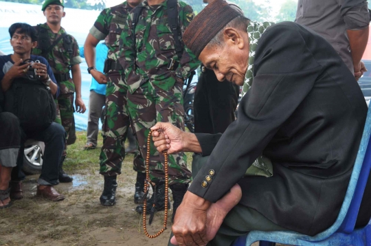 Aksi ketua adat Belitung Timur gelar ritual cari pesawat AirAsia