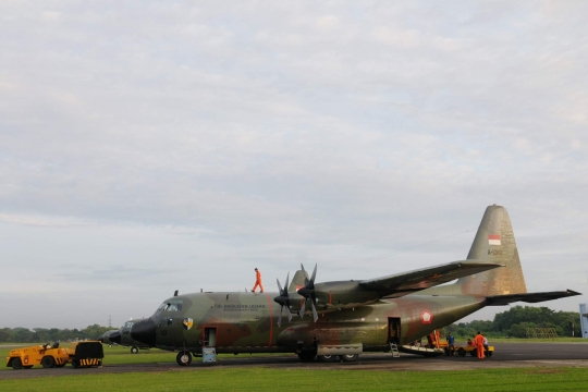 Hari ketiga, TNI AU perluas pencarian AirAsia ke Kalimantan