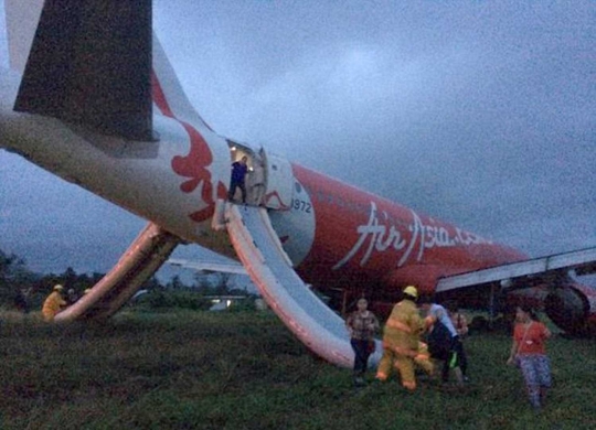 Ini insiden pesawat AirAsia tergelincir mendarat di Filipina