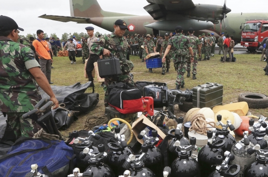 Cari AirAsia di bawah laut, TNI AL siapkan peralatan selam