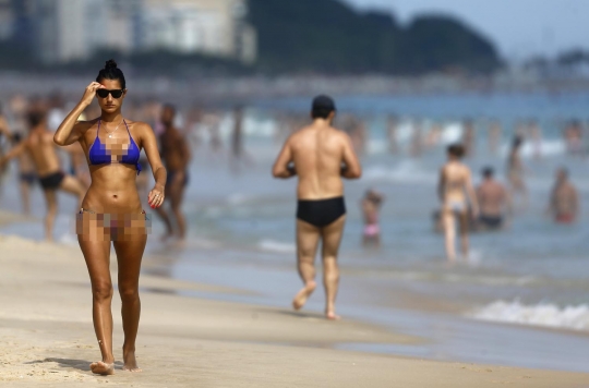 Dahsyatnya wisatawan menyemut di Pantai Ipanema Brasil