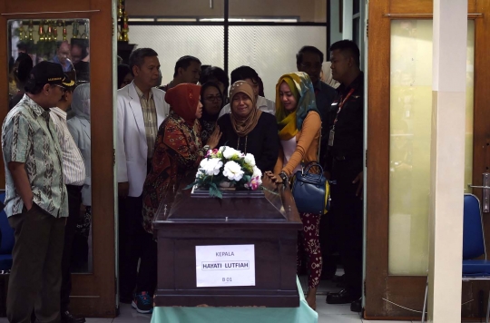Jenazah Hayati Lutfiah, korban AirAsia diserahkan ke keluarga