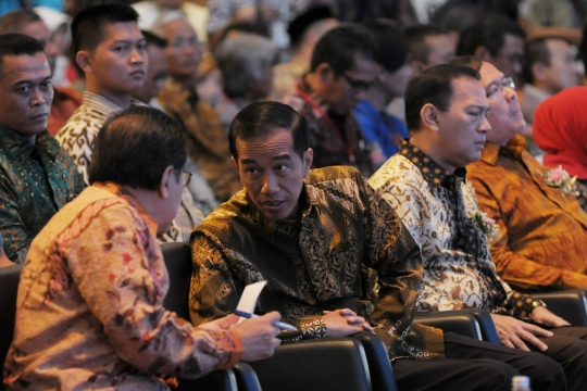 Jokowi buka perdagangan pasar modal perdana 2015 di BEJ