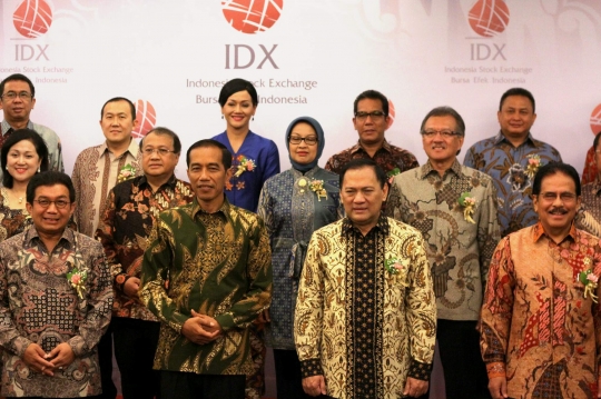 Jokowi buka perdagangan pasar modal perdana 2015 di BEJ