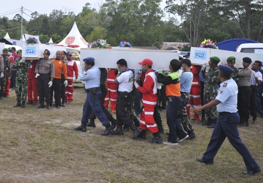 10 Jenazah AirAsia diterbangkan ke Surabaya