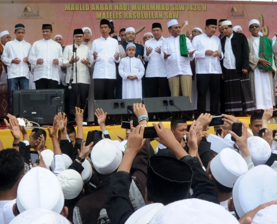 Peringatan Maulid Nabi, Jokowi ceramah di depan ribuan jemaah