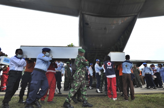 12 Jenazah AirAsia kembali diterbangkan ke Surabaya