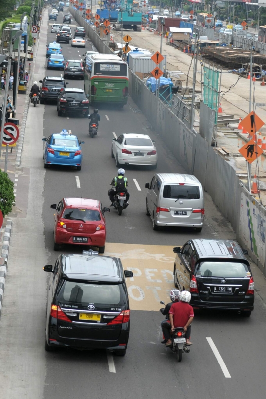 Sepeda motor masih nekat terobos Jalan Thamrin