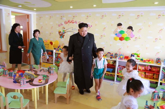 Kepedulian Kim Jong-un tengok anak-anak panti asuhan Pyongyang