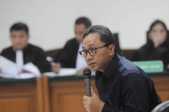 Ketua MPR Zulkifli Hasan bersaksi di sidang penyuap Annas Maamun