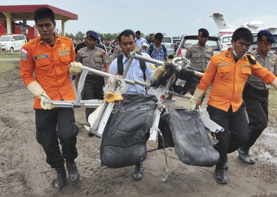 Tim SAR temukan kursi pesawat AirAsia QZ8501