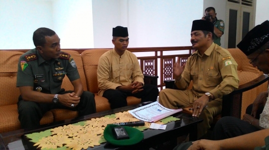 Anggota TNI AD masuk Islam di Masjid Baiturahman Aceh