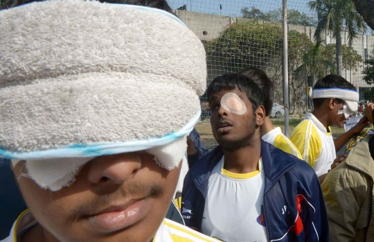 Serunya bermain sepakbola tanpa melihat di India