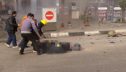 Detik-detik polisi Mesir tewas saat berusaha jinakkan bom