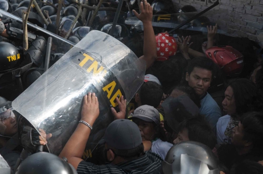 Aksi represif TNI paksa penggusuran Kompleks Batalyon Siliwangi