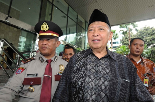 Hamzah Haz jenguk Fuad Amin di rutan KPK