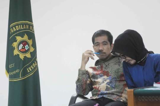 Istri muda bersaksi di sidang lanjutan Romi Herton