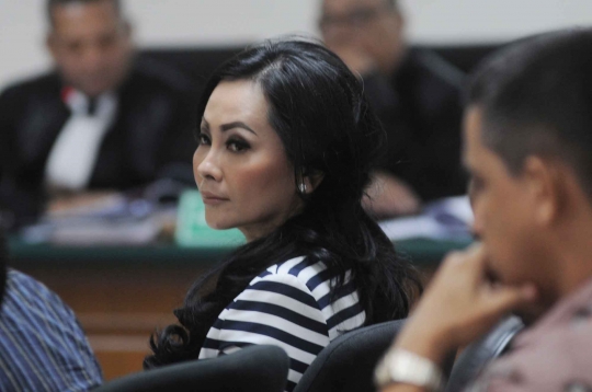 Istri muda bersaksi di sidang lanjutan Romi Herton