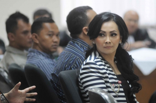 Istri muda bersaksi di sidang lanjutan Romi Herton