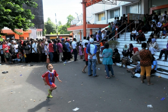 Cairkan dana PSKS, warga Jakarta Selatan antre hingga 5 jam