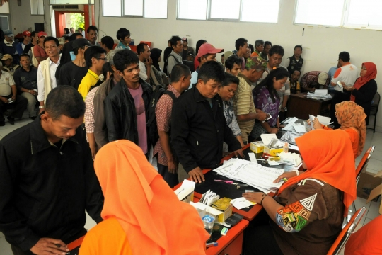 Cairkan dana PSKS, warga Jakarta Selatan antre hingga 5 jam