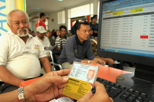 Cairkan dana PSKS, warga Jakarta Selatan antre hingga 5 jam